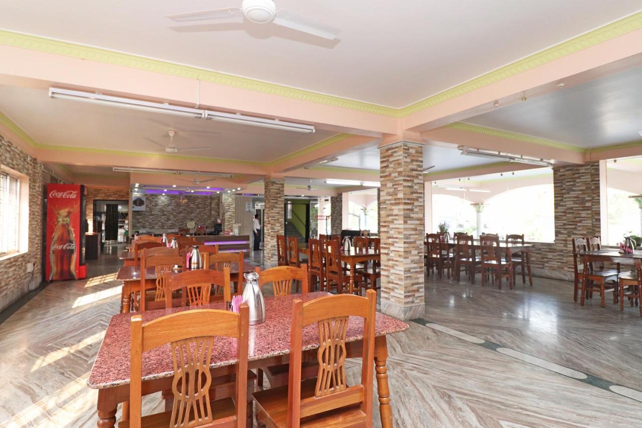 Oyo 30341 Hotel Nilachal Krishnanagar Экстерьер фото